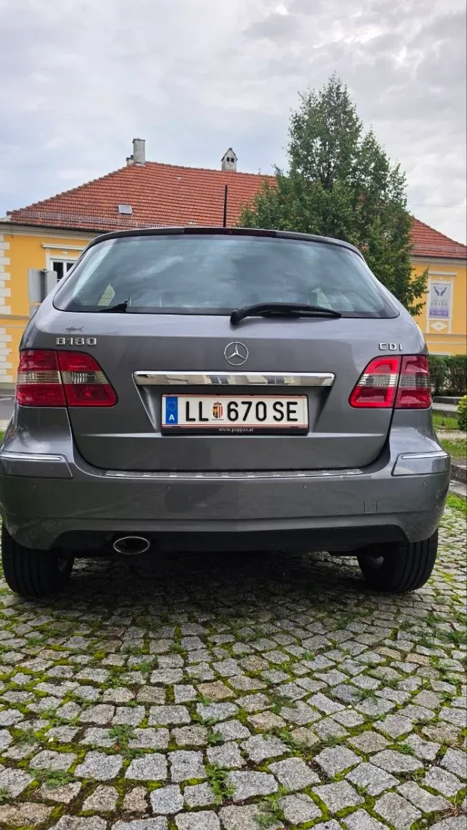 Mercedes-Benz B-Class 2009 photo 3