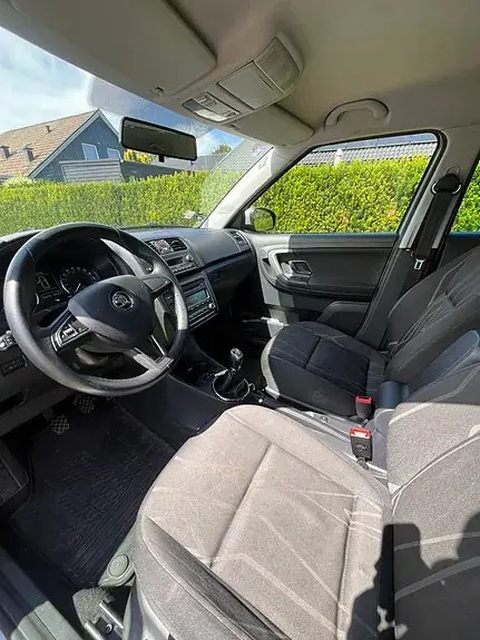 Skoda Fabia 2014 photo 5
