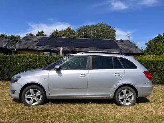 Skoda Fabia 2014 photo 2