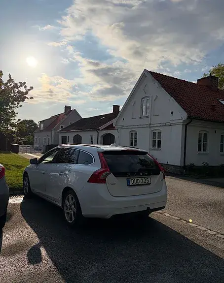 Volvo V60 2015 photo 2
