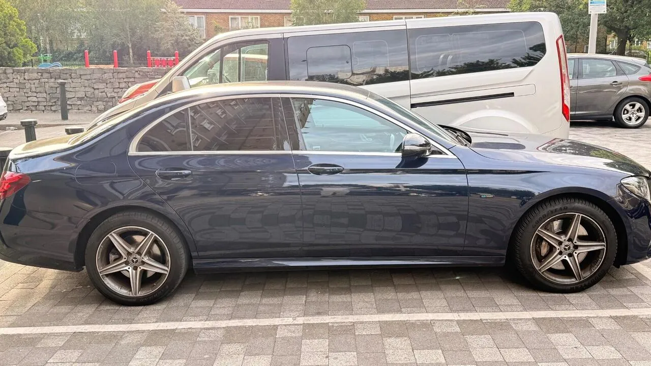 Mercedes-Benz E-Class 2020 photo 4