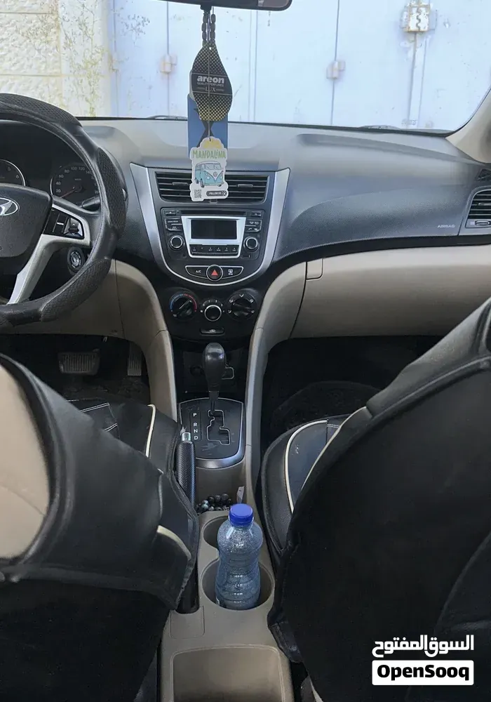 Hyundai Accent 2017 photo 3