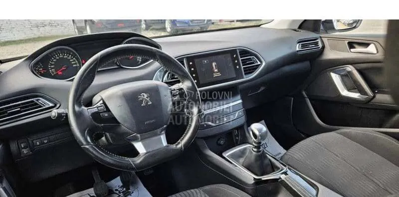 Peugeot 308 2015 photo 2