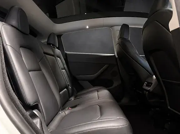 Tesla Model Y 2023 photo 5
