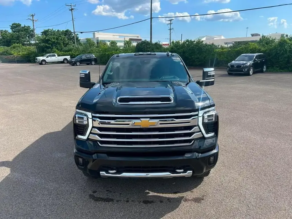 Chevrolet Silverado 2500 2025 photo 3