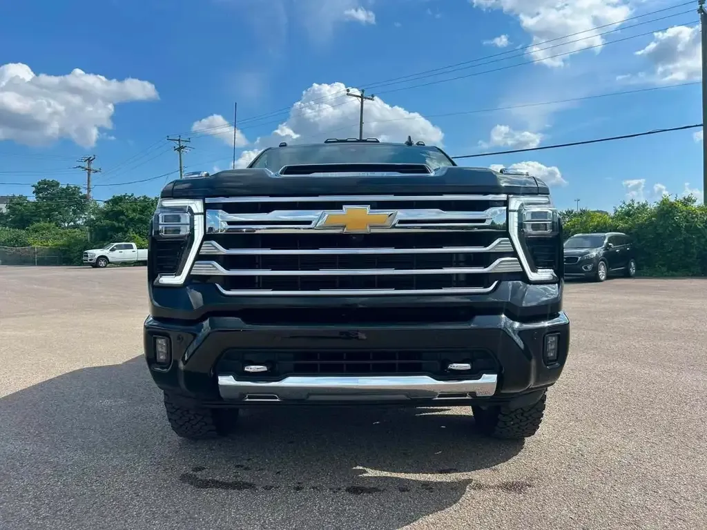 Chevrolet Silverado 2500 2025 photo 2