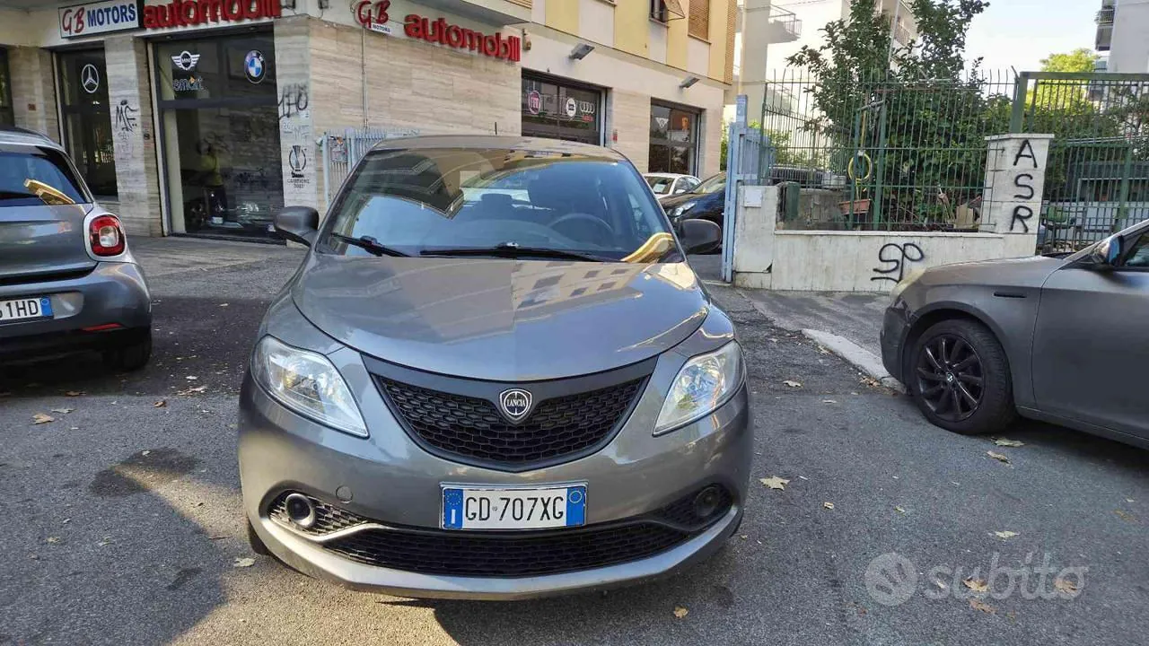 Lancia Ypsilon 2020 photo 2