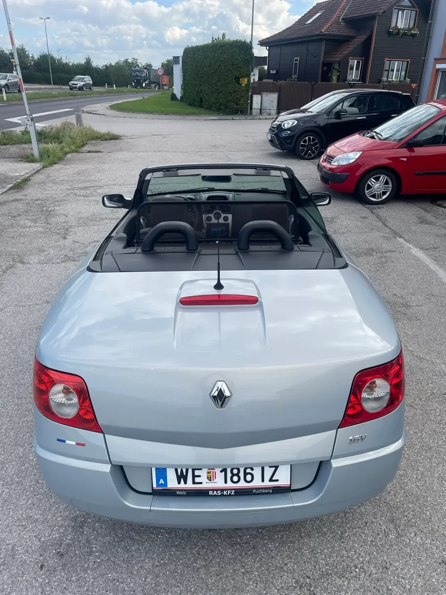 Renault Megane 2004 photo 2