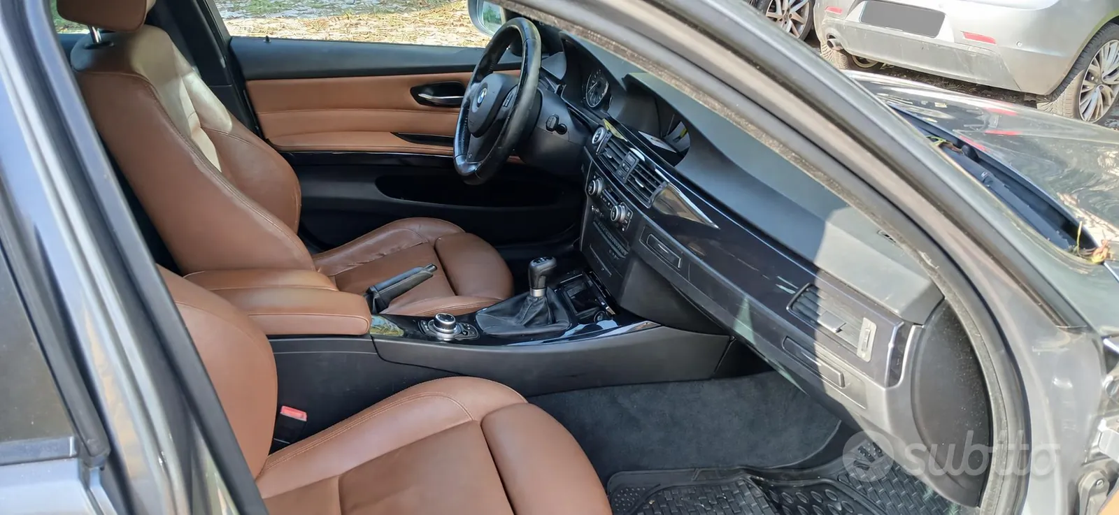 BMW 3 Series 2009 photo 2