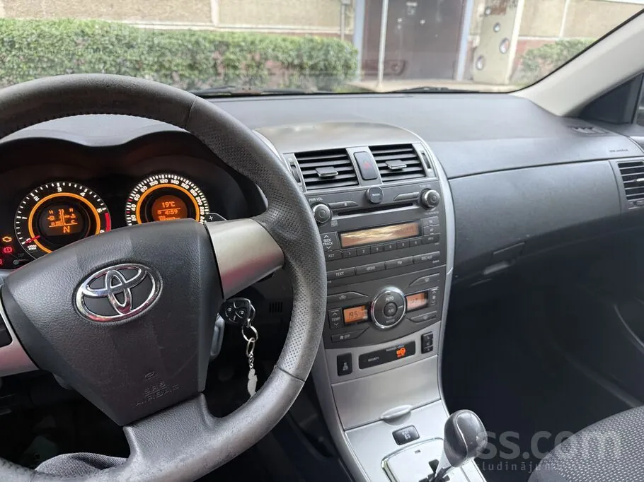 Toyota Corolla 2011 photo 5