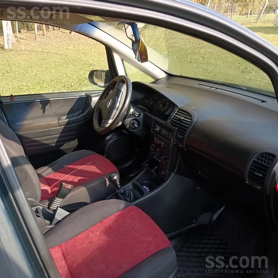 Opel Zafira 2003 photo 5