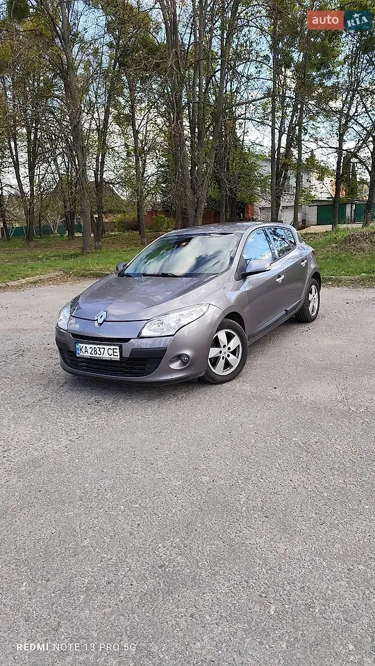 Renault Megane 2011 photo 4
