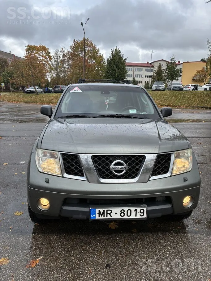 Nissan Pathfinder 2006 photo 2
