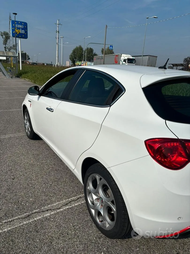 Alfa Romeo Giulietta 2020 photo 4