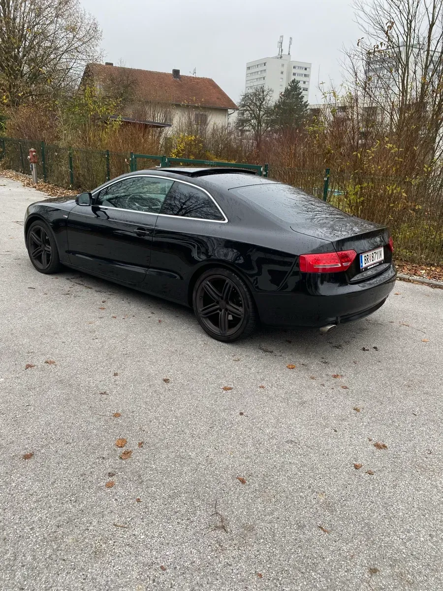 Audi A5 2010 photo 2