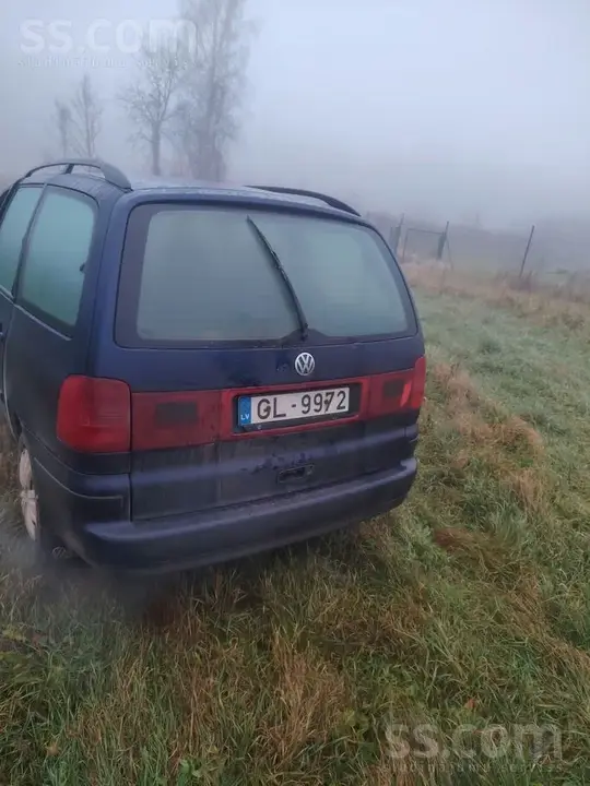 Volkswagen Sharan 2001 photo 3