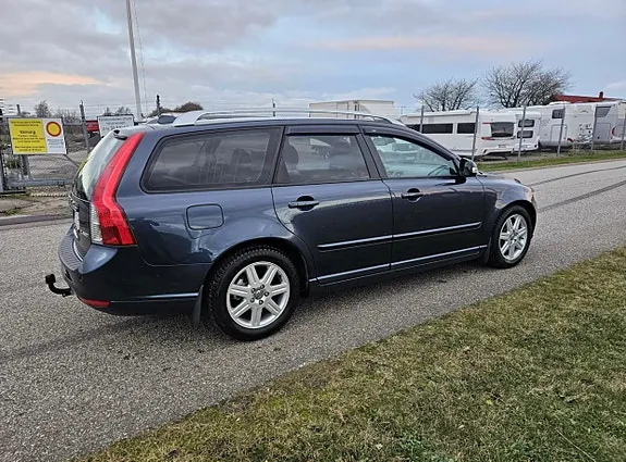 Volvo V50 2012 photo 3
