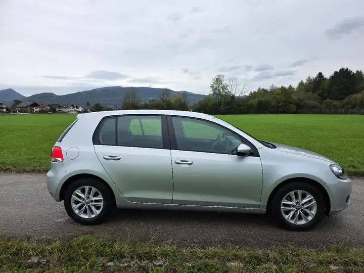 Volkswagen Golf 2009 photo 2