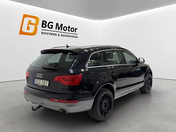 Audi Q7 2011 photo 5