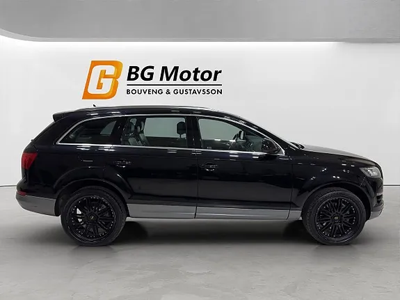 Audi Q7 2011 photo 4