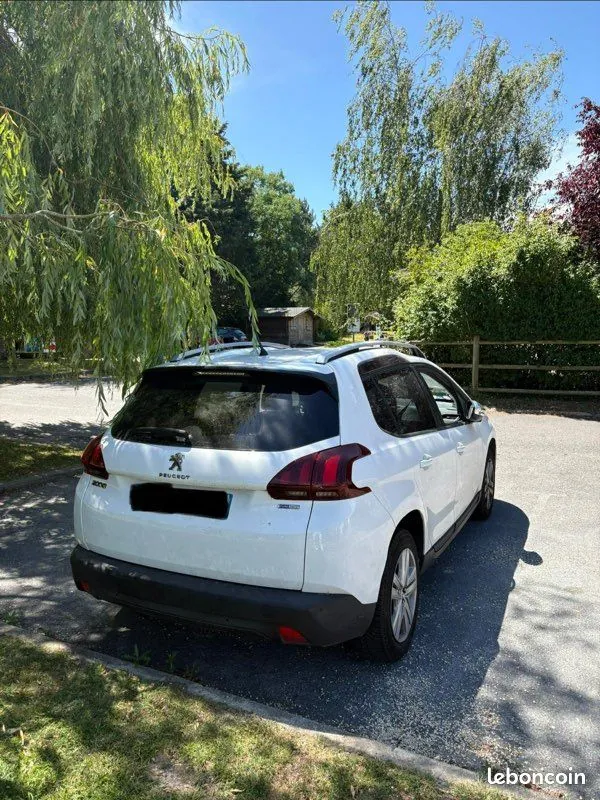 Peugeot 2008 2016 photo 2
