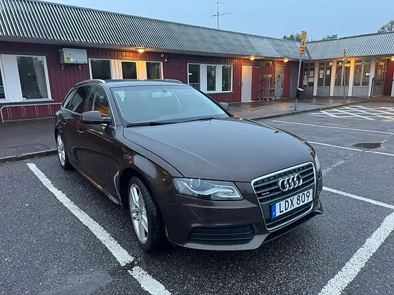 Audi A4 2011 photo 5