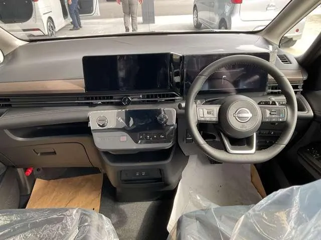 Nissan Serena 2026 photo 4
