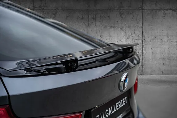 BMW 330I 2018 photo 4