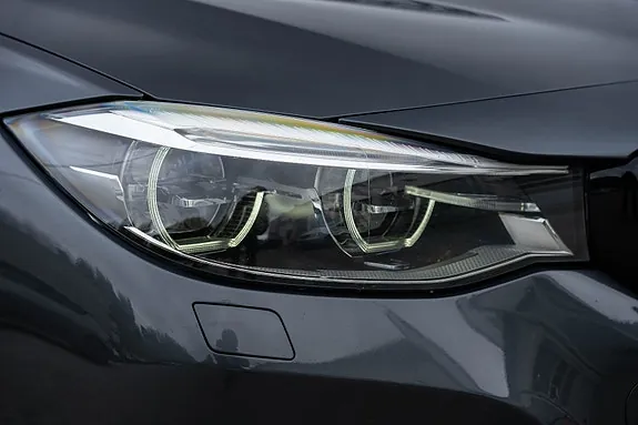 BMW 330I 2018 photo 5