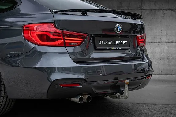 BMW 330I 2018 photo 2