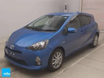 Toyota Aqua 2014 photo 2