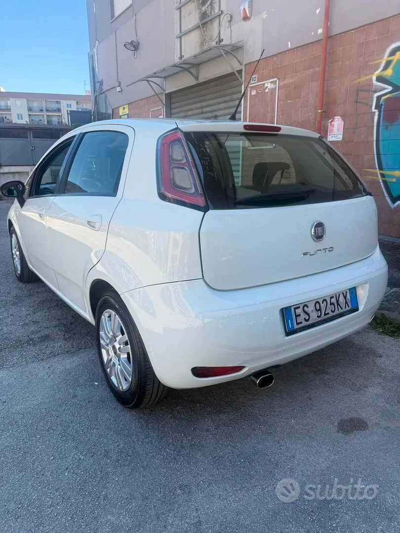 Fiat Punto 2013 photo 4