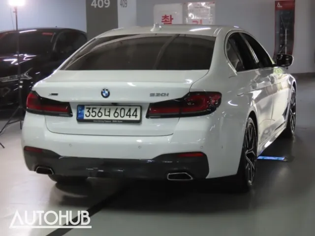 BMW 5 Series 2021 photo 3