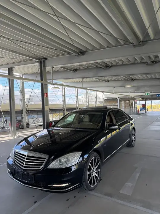Mercedes-Benz S-Class 2011 photo 2