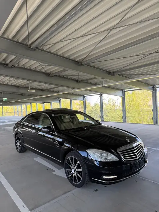 Mercedes-Benz S-Class 2011 photo 3