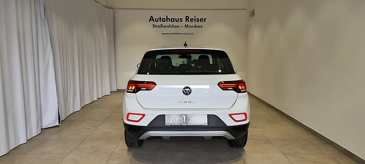 Volkswagen T-Roc 2023 photo 3