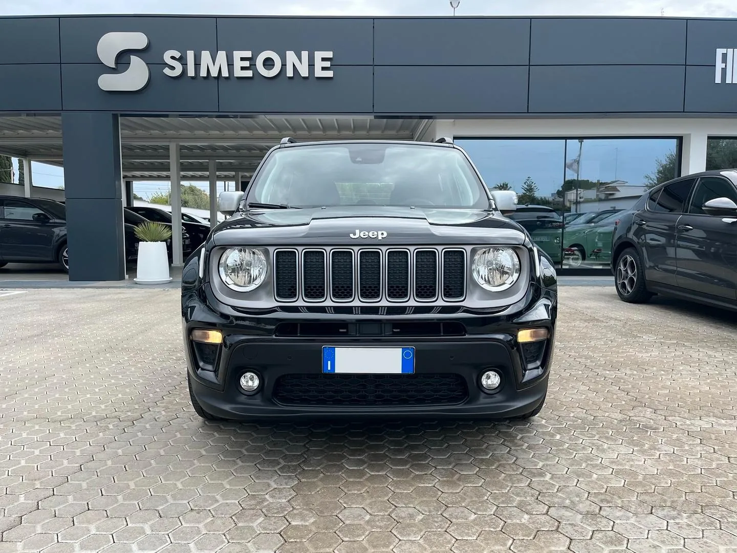 Jeep Renegade 2023 photo 3