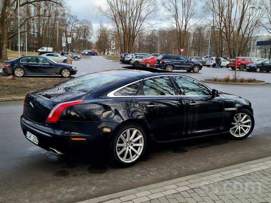 Jaguar Xj 2011 photo 3