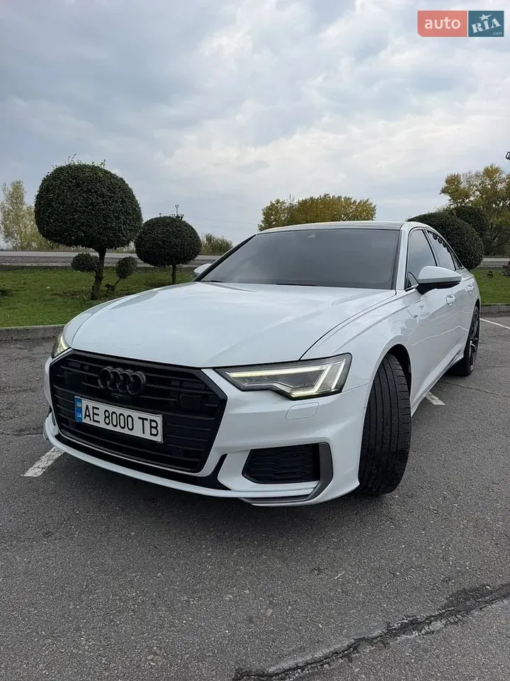 Audi A6 2021 photo 2