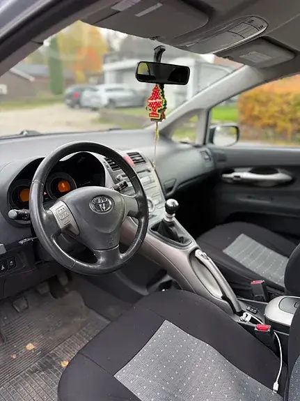 Toyota Auris 2009 photo 4