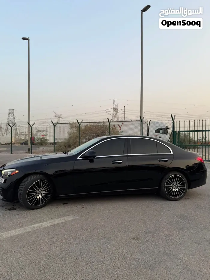 Mercedes-Benz C300 2023 photo 2