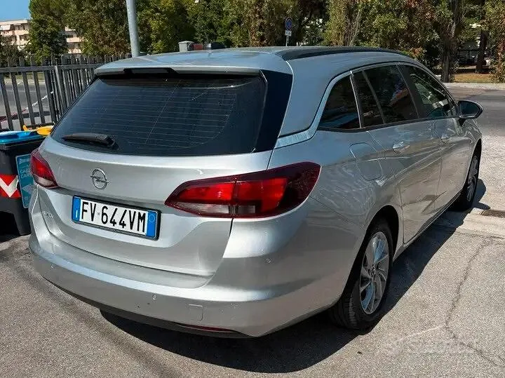Opel Astra 2019 photo 4