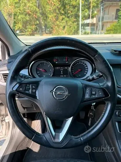 Opel Astra 2019 photo 5