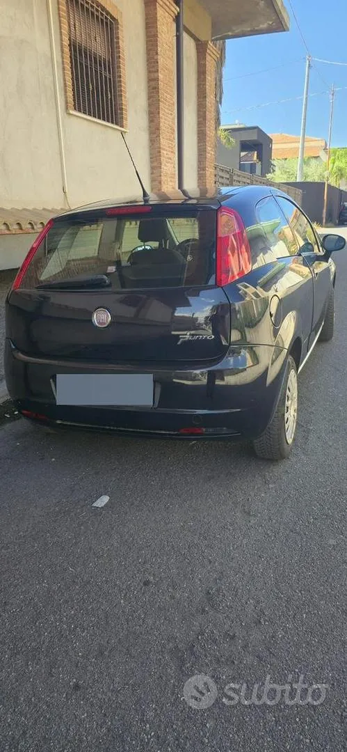 Fiat Punto 2023 photo 2