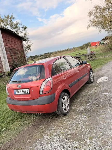 Kia Rio 2006 photo 3