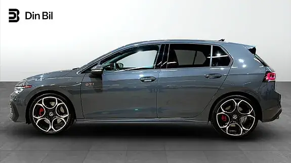 Volkswagen Golf I 2026 photo 2