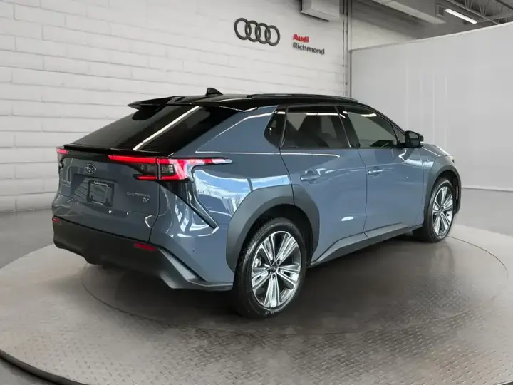 Subaru Solterra 2023 photo 5