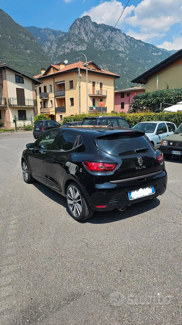 Renault Clio 2015 photo 2