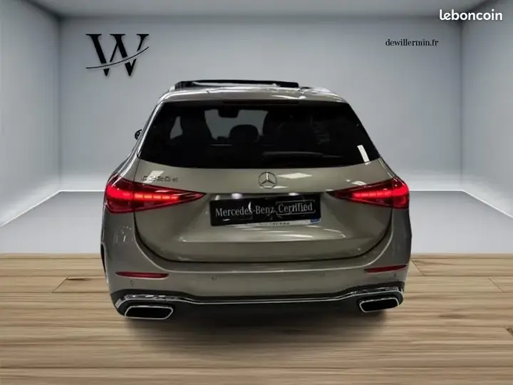 Mercedes-Benz C-Class 2025 photo 3
