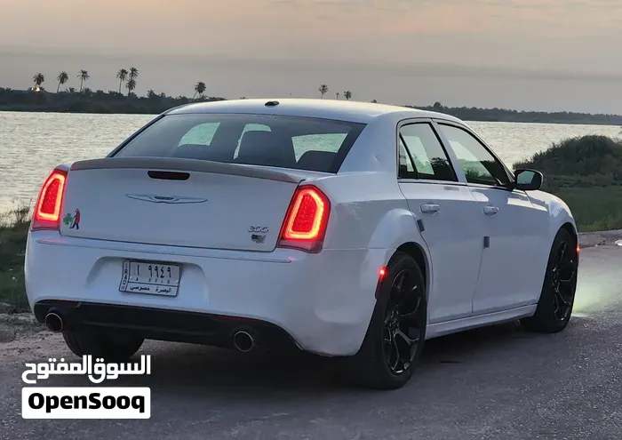 Chrysler 300 2011 photo 4